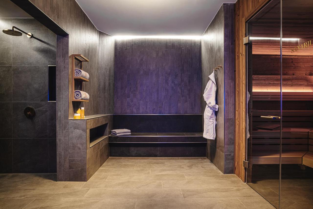 Althoff Grandhotel Schloss Bensberg แบร์กิชกลัดบัค ภายนอก รูปภาพ The spa at The Standard London