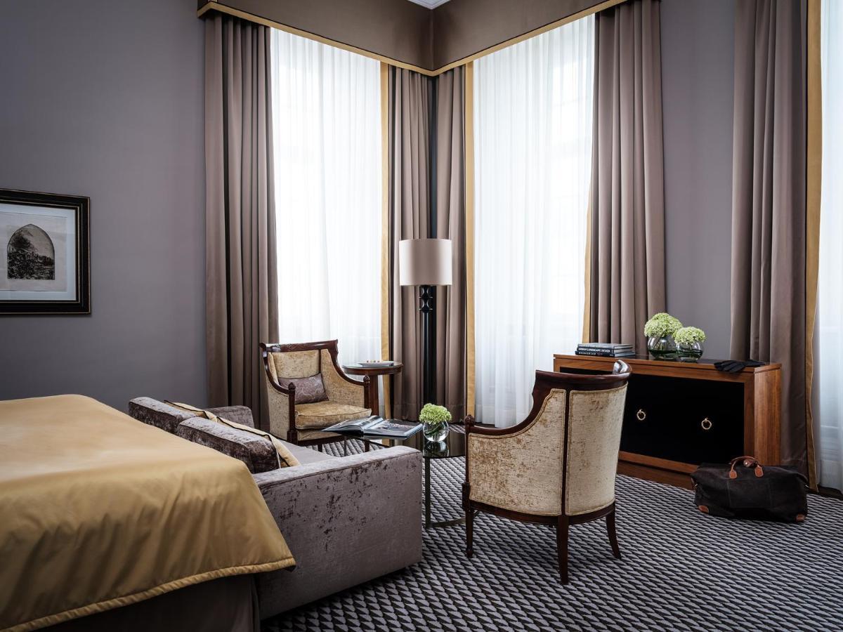 Althoff Grandhotel Schloss Bensberg แบร์กิชกลัดบัค ภายนอก รูปภาพ