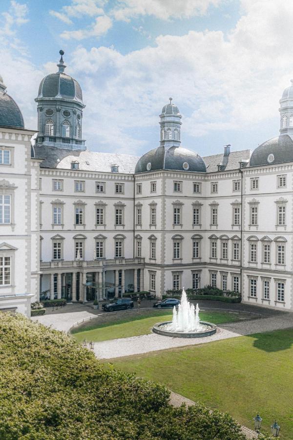 Althoff Grandhotel Schloss Bensberg แบร์กิชกลัดบัค ภายนอก รูปภาพ The Château de la Malmaison