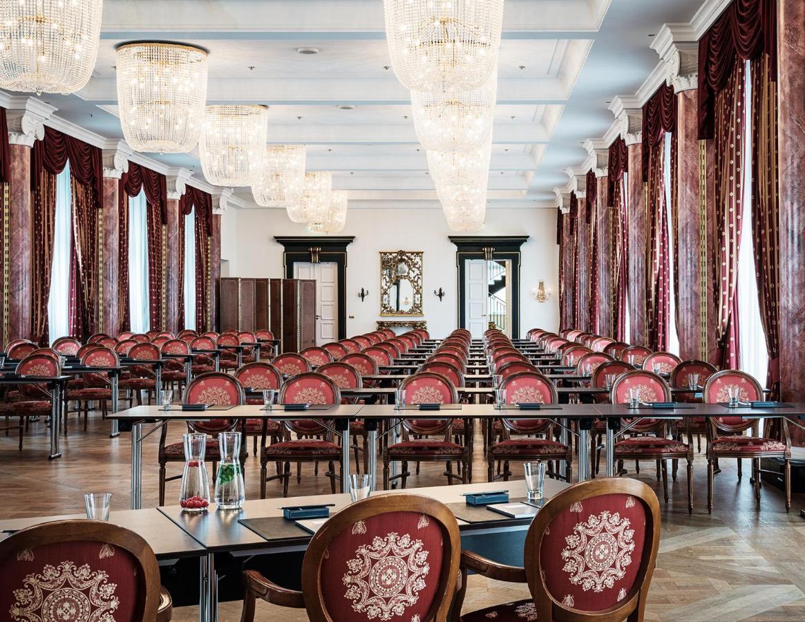 Althoff Grandhotel Schloss Bensberg แบร์กิชกลัดบัค ภายนอก รูปภาพ The main conference room