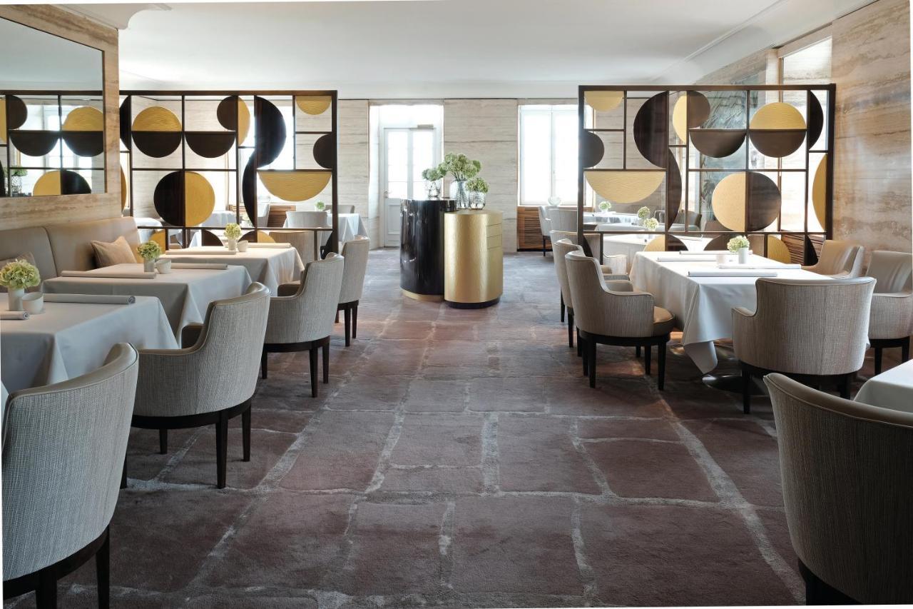 Althoff Grandhotel Schloss Bensberg แบร์กิชกลัดบัค ภายนอก รูปภาพ The interior of the restaurant