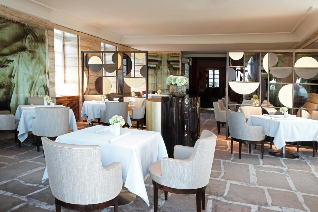 Althoff Grandhotel Schloss Bensberg แบร์กิชกลัดบัค ภายนอก รูปภาพ The interior of the restaurant