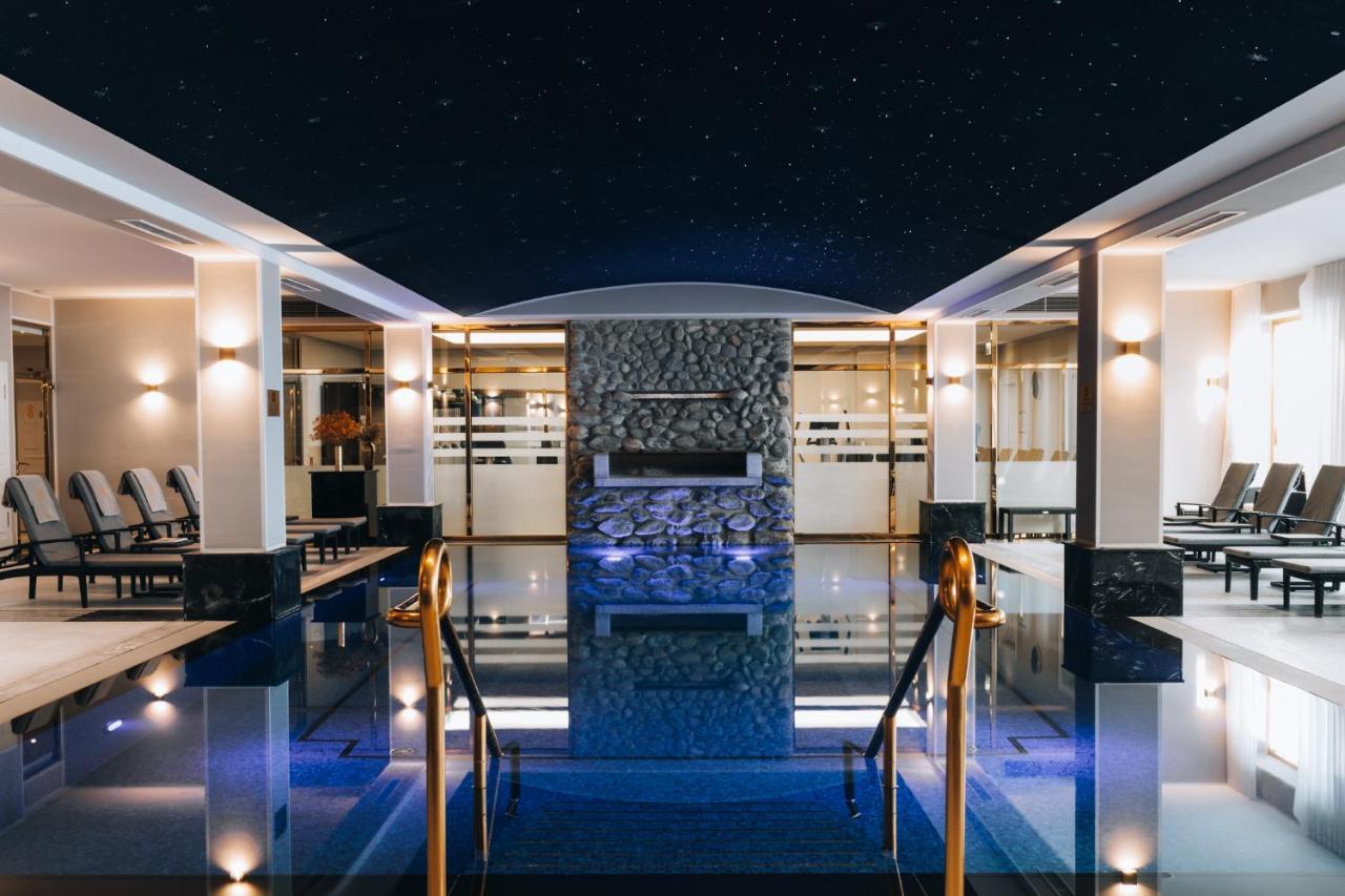 Althoff Grandhotel Schloss Bensberg แบร์กิชกลัดบัค ภายนอก รูปภาพ The spa