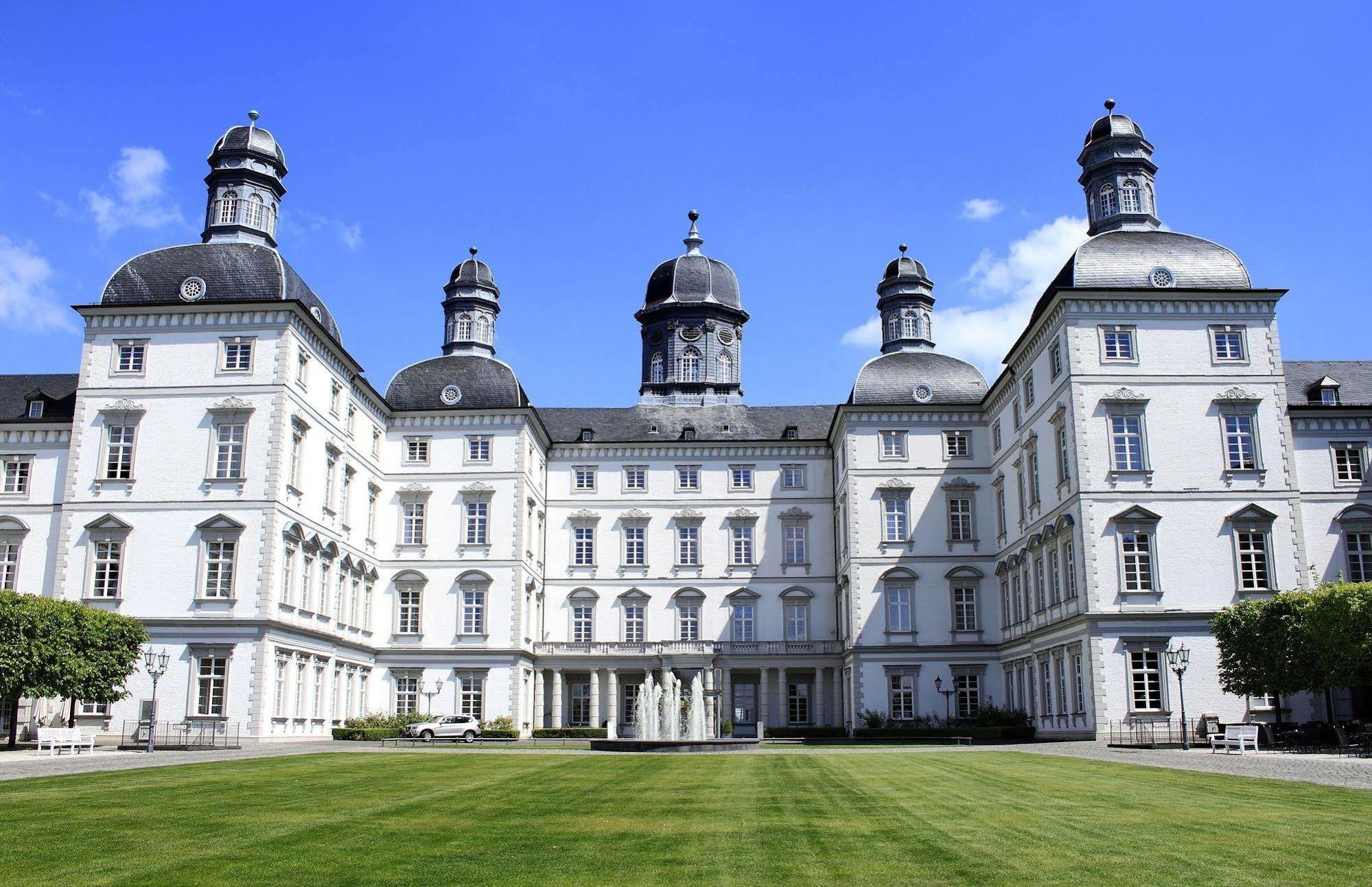 Althoff Grandhotel Schloss Bensberg แบร์กิชกลัดบัค ภายนอก รูปภาพ Gloriamar Abbey