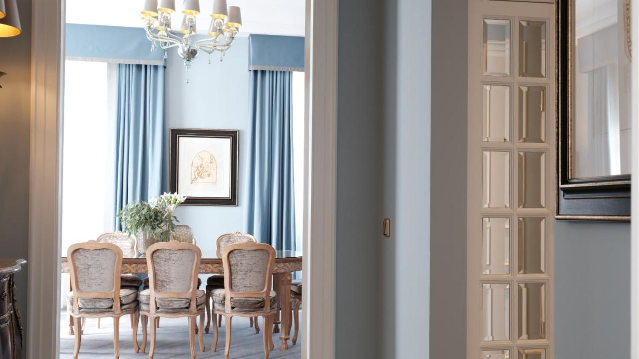 Althoff Grandhotel Schloss Bensberg แบร์กิชกลัดบัค ภายนอก รูปภาพ The dining room